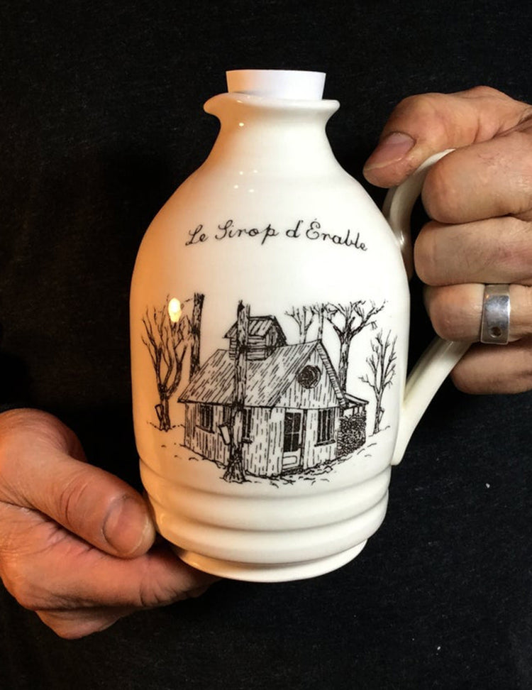 Pot de céramique pour le sirop d&