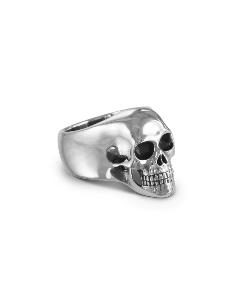Bague en bronze crâne humain. Vendue chez Tah-dah !