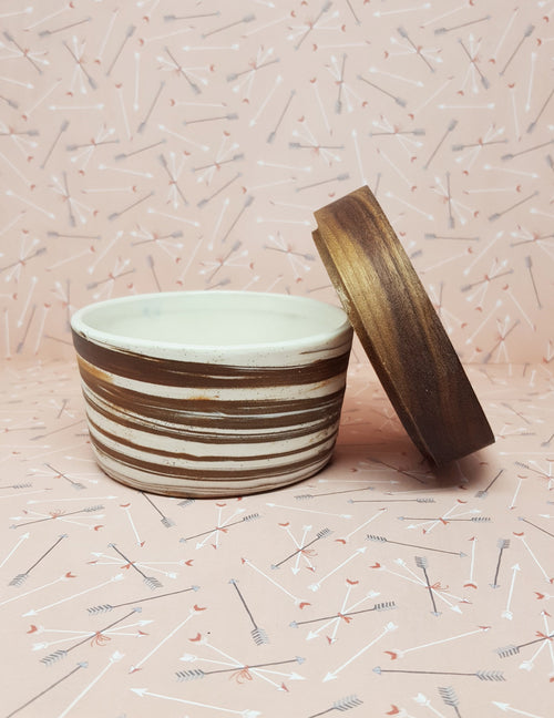 Pot à trésors en céramique. Vendu chez Tah-dah !