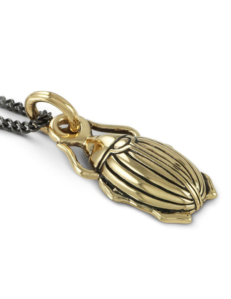 Collier scarabée en bronze, entièrement travaillé à la main par Lost Apostle! Vendu chez Tah-dah !