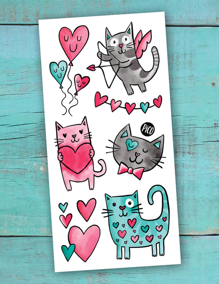 Tatouages temporaires pour enfants. Chatmoureux. Vendus chez Tah-dah !