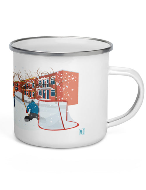 Tasse en émail région du Québec - Montréal en hiver et hockey. Vendue chez Tah-dah !