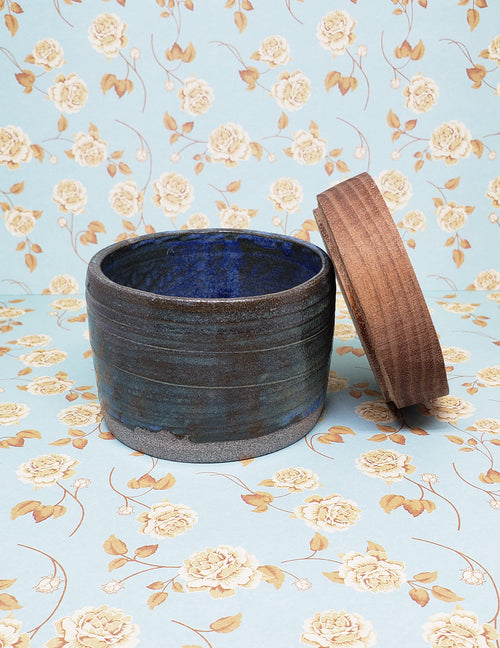 Pot à trésors en céramique. Vendu chez Tah-dah !