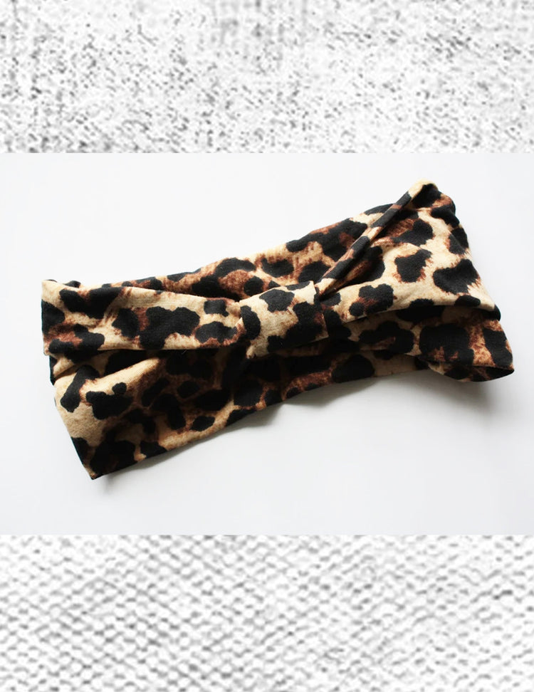 Super bandeau pour toutes les occasions.  Léopard. Vendu chez Tah-dah !