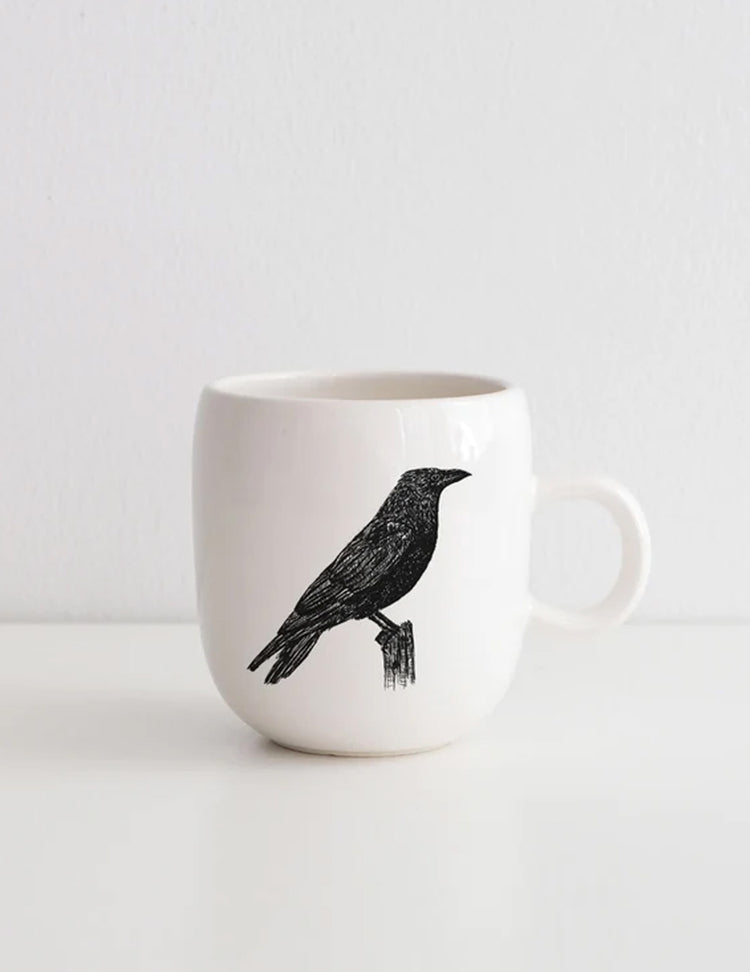 Tasse en porcelaine - la Corneille. Vendue chez Tah-dah ! 