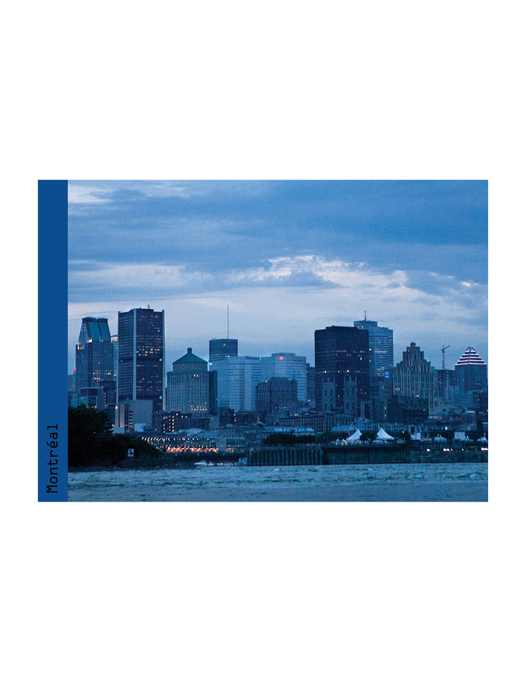 Carte postale Montréal en soirée. Vendue chez Tah-dah ! 
