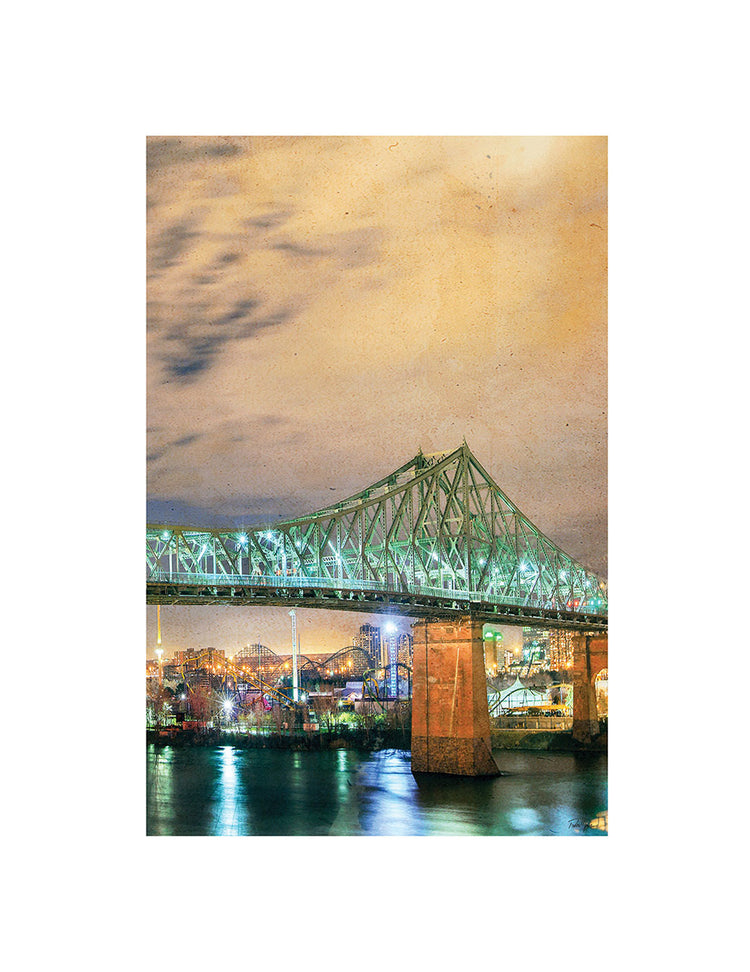 Carte postale pont jacques cartier. Vendue chez Tah-dah ! 