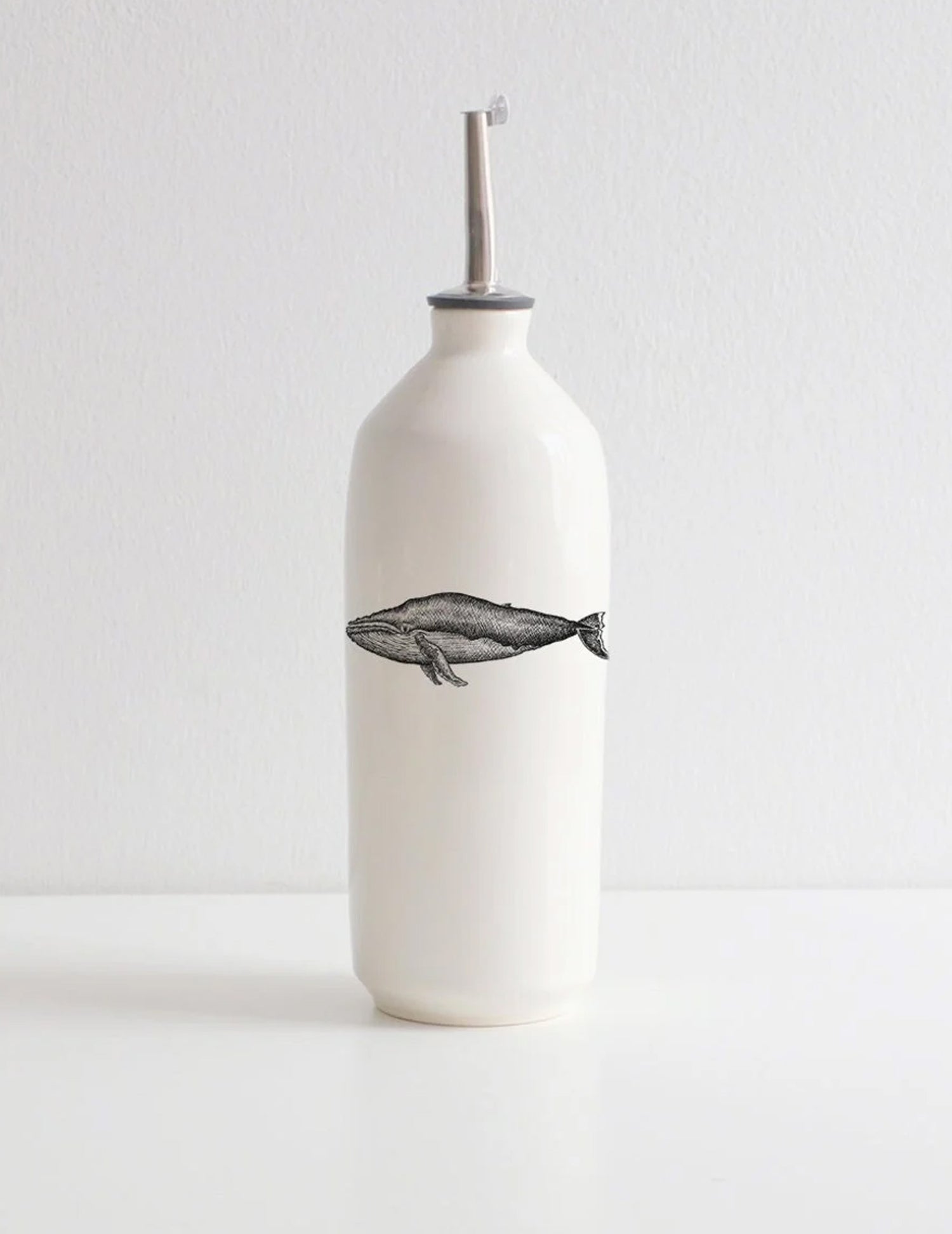 Huilier en porcelaine - la Baleine à Bosse. Vendu chez Tah-dah ! 