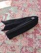 Super bandeau pour toutes les occasions.  Noir à tige malléable. Vendu chez Tah-dah ! 